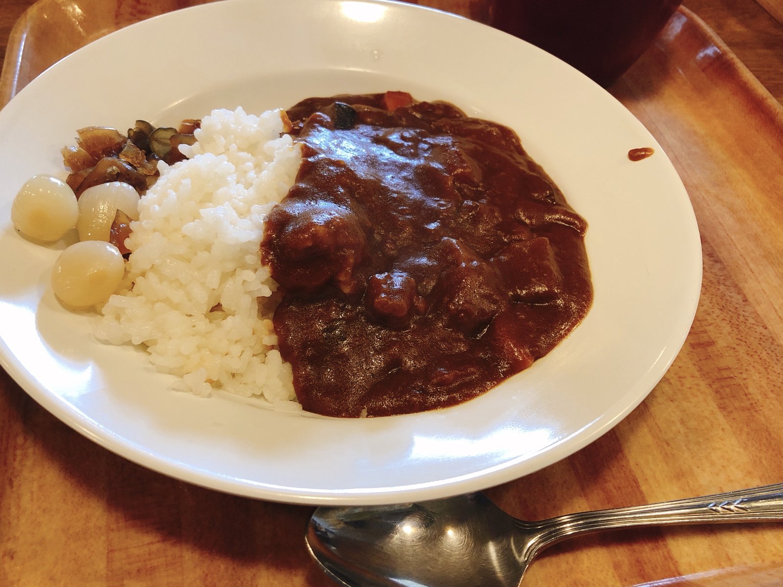 硫黄岳山荘のランチで食べたカレーライス 南八ヶ岳の稜線の山小屋ごはん ヤマカルテ