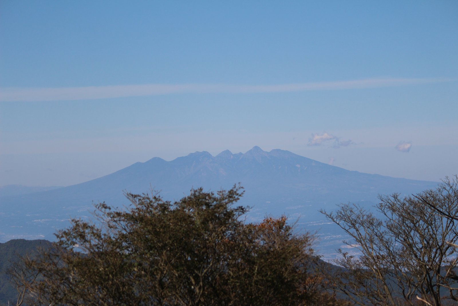 竜ヶ岳の山頂から見た南八ヶ岳 ヤマカルテ