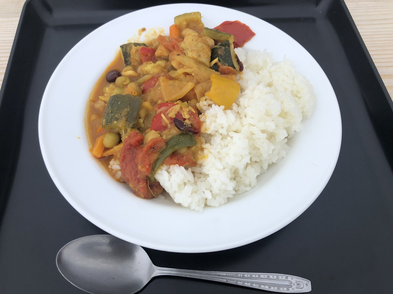 太郎平小屋で味わえるネパール人直伝のネパールカレー ヤマカルテ